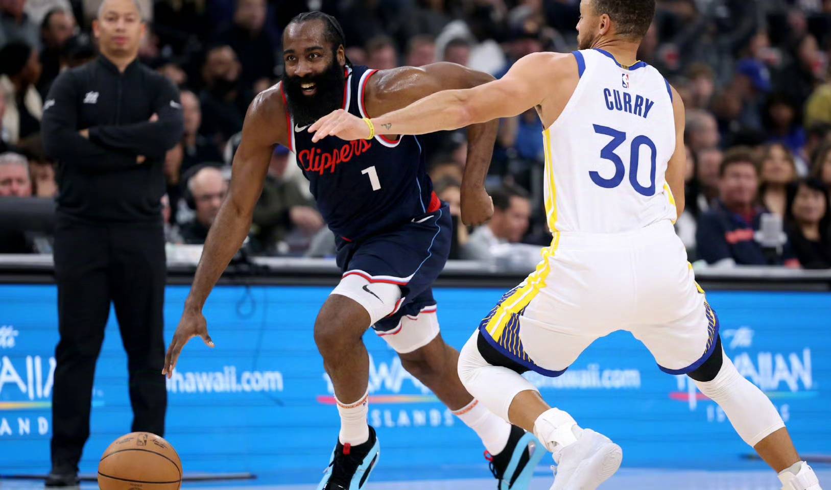 哈登惊艳全场，助攻爆棚助攻爆棚，火箭逆转取胜！