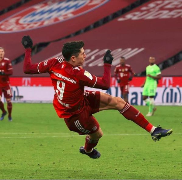 莱万手感滚烫,带领洛杉矶湖人大胜那不勒斯,赛后一句话霸气侧漏的简单介绍 莱万手感滚烫,带领洛杉矶湖人大胜那不勒斯,赛后一句话霸气侧漏的简单介绍